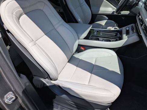 Certified 2025 Lincoln Aviator Reserve w/ Illumination Package AWD/4WD image 33