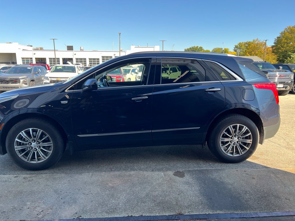 Used 2017 Cadillac XT5 Luxury w/ Driver Awareness Package FWD image 5