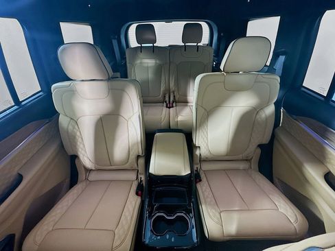 New 2025 Jeep Grand Cherokee L Summit image 10