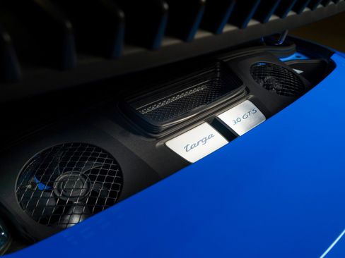 Used 2018 Porsche 911 Targa 4 GTS image 14