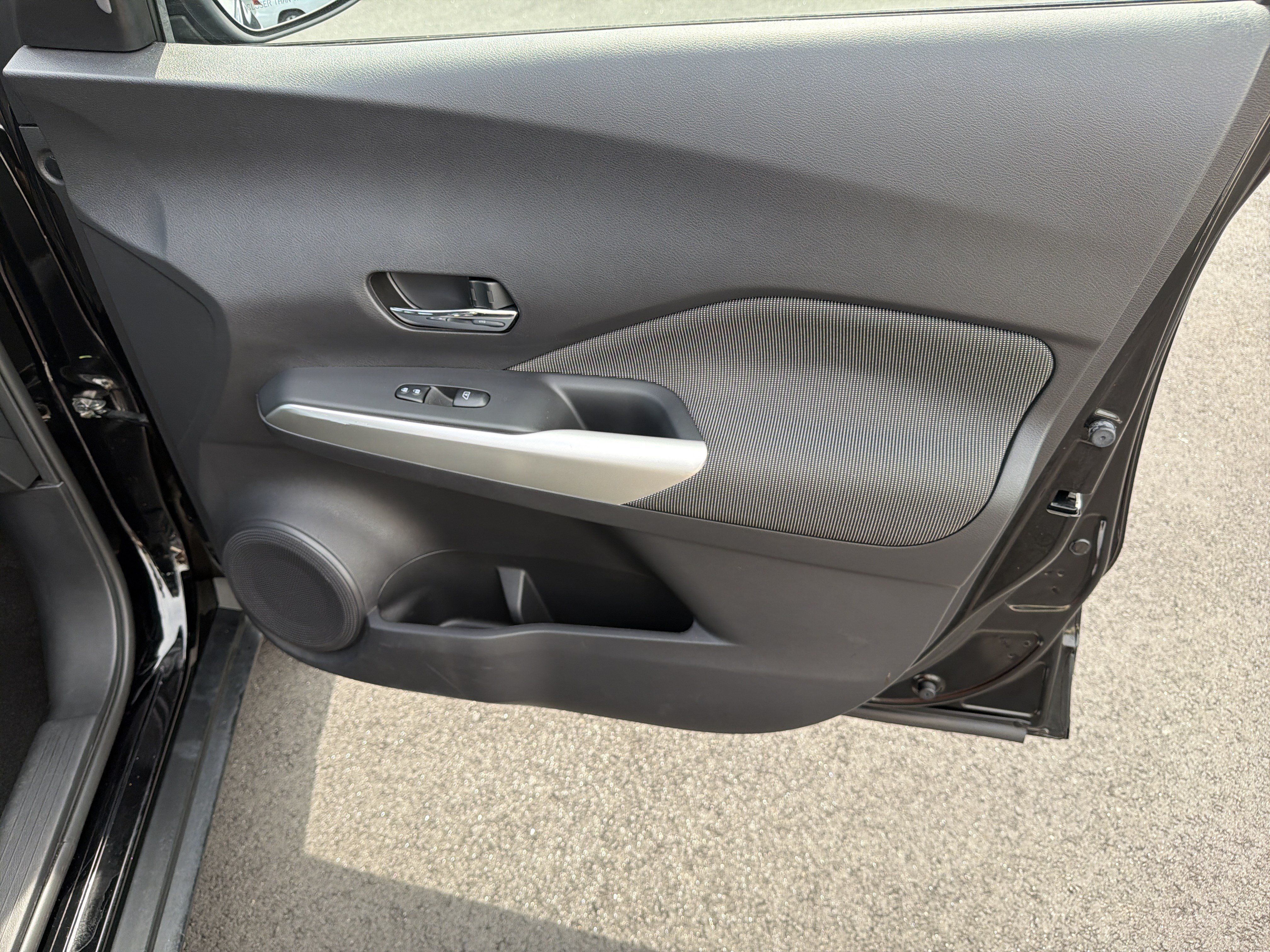 Used 2020 Nissan Kicks SV FWD image 14