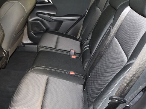 Used 2024 Mitsubishi Outlander ES image 46