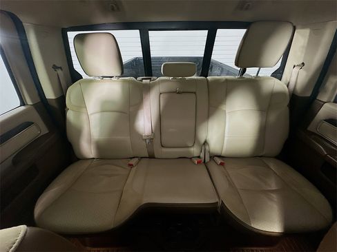 Used 2020 RAM 3500 Laramie image 13