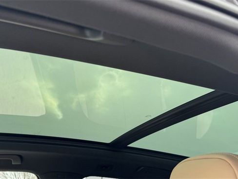 Used 2022 Porsche Cayenne image 16