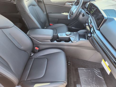 New 2026 Kia Sportage EX AWD/4WD image 14