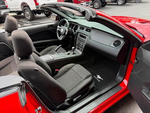 Used 2013 Ford Mustang GT w/ Security Pkg RWD image 24