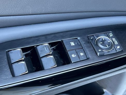 Used 2025 Lexus ES 300h w/ Premium Package FWD image 13