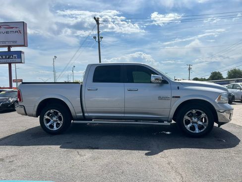Used 2015 RAM 1500 Laramie w/ Convenience Group AWD/4WD image 3