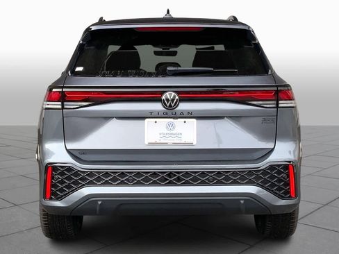 New 2026 Volkswagen Tiguan SE R-Line image 4