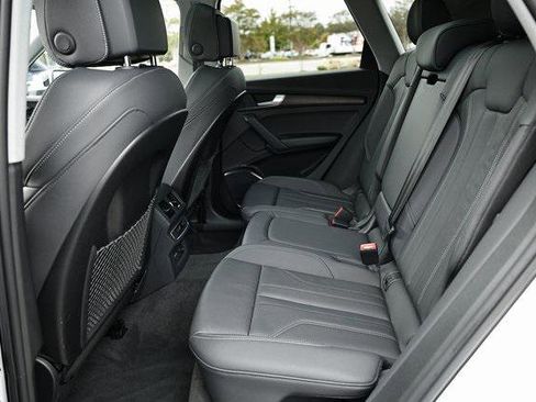 Certified 2024 Audi Q5 2.0T Premium w/ Convenience Package image 24