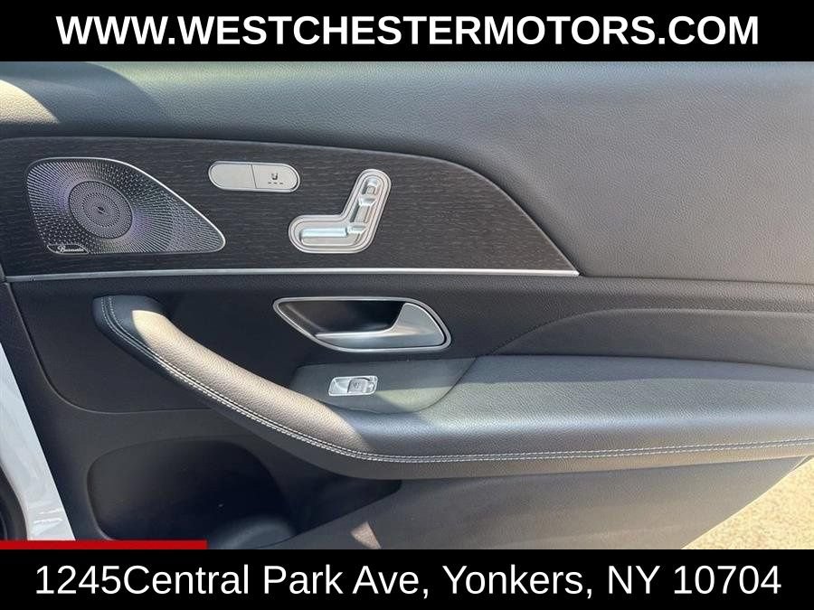Used 2022 Mercedes-Benz GLS 450 4MATIC image 17