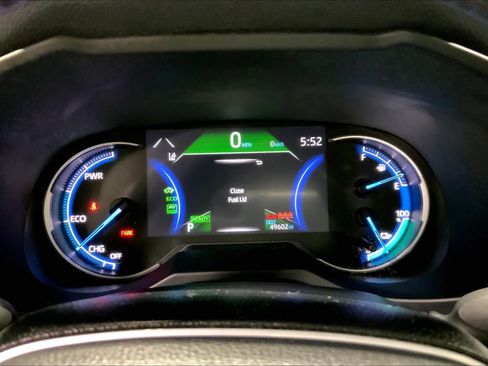 Used 2024 Toyota RAV4 SE w/ Weather & Moonroof Package AWD/4WD image 26
