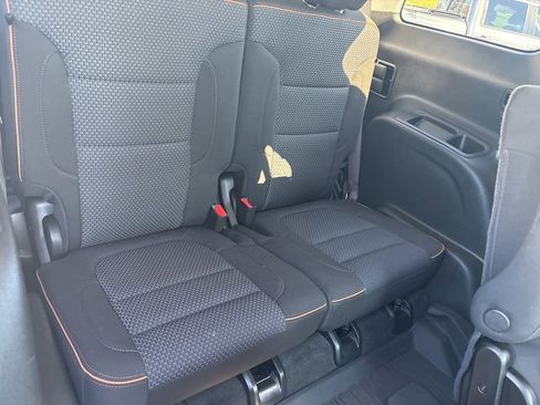 Used 2022 GMC Acadia AT4 image 33