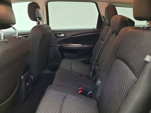 Used 2019 Dodge Journey SE w/ Blacktop Package image 18