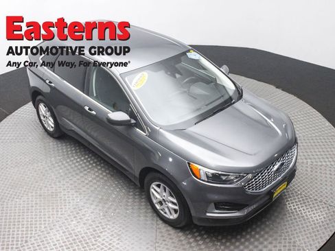 Used 2023 Ford Edge SEL image 3