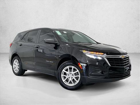 Used 2023 Chevrolet Equinox LS w/ LS Convenience Package FWD image 12