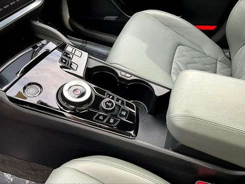 Certified 2024 Kia Sportage X-Line Prestige image 18