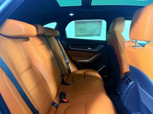 Used 2026 Jaguar F-PACE R-Dynamic S AWD/4WD image 32