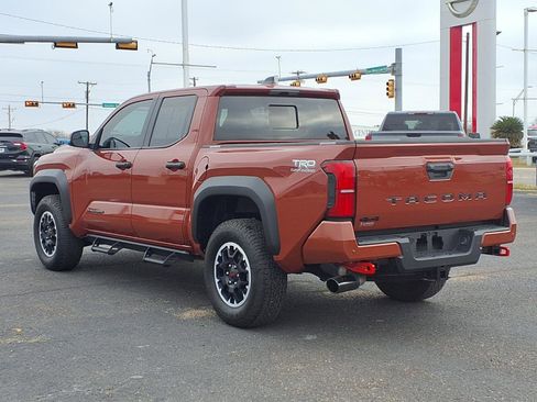 Used 2025 Toyota Tacoma TRD Off-Road w/ TRD Off Road Upgrade Package image 23