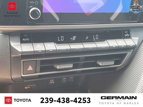 Used 2025 Toyota Camry SE FWD image 30