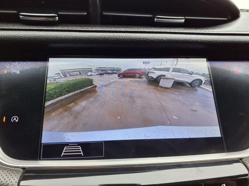 Used 2020 Cadillac XT5 Premium Luxury FWD image 10