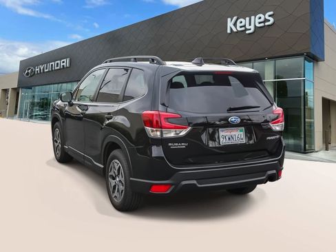 Used 2024 Subaru Forester Premium image 7