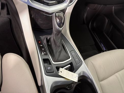 Used 2016 Cadillac SRX Luxury FWD image 16