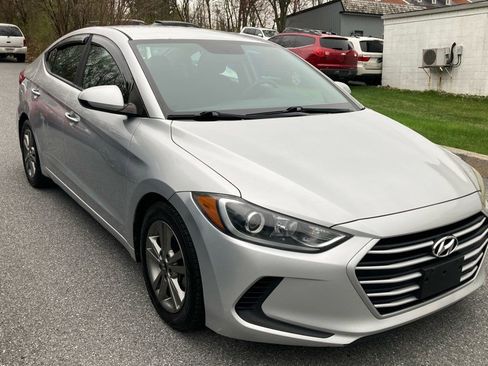 Used 2018 Hyundai Elantra SEL image 3