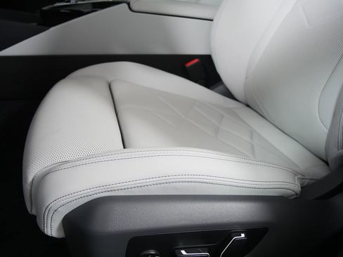 New 2026 BMW 530i w/ M Sport Package image 10