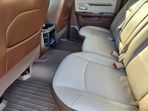 Used 2020 RAM 3500 Laramie image 33