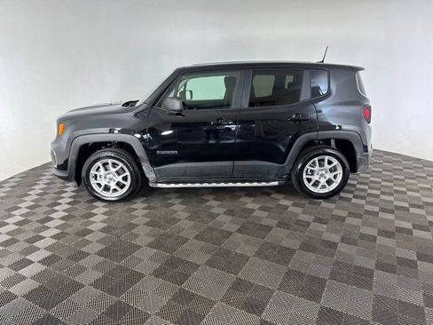 Used 2023 Jeep Renegade Latitude AWD/4WD image 10