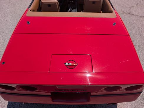 Used 1990 Chevrolet Corvette Convertible RWD image 28
