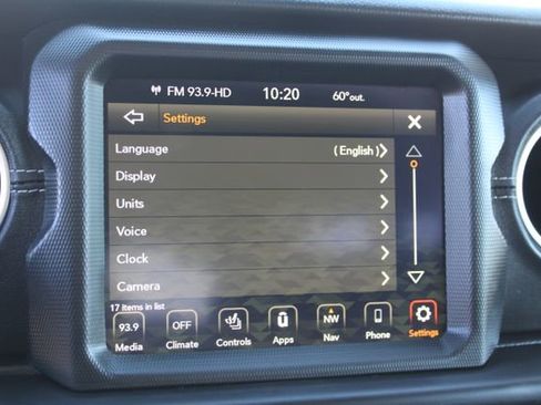 Used 2023 Jeep Wrangler Unlimited Sahara w/ Cold Weather Group AWD/4WD image 34