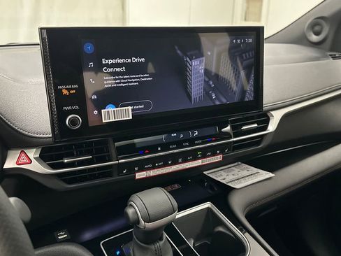 New 2026 Toyota Sienna Platinum AWD/4WD image 13