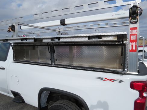 Used 2025 Chevrolet Silverado 2500 W/T w/ WT/CX Safety Package image 17