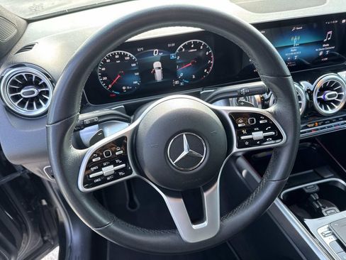 Used 2020 Mercedes-Benz GLB 250 image 21