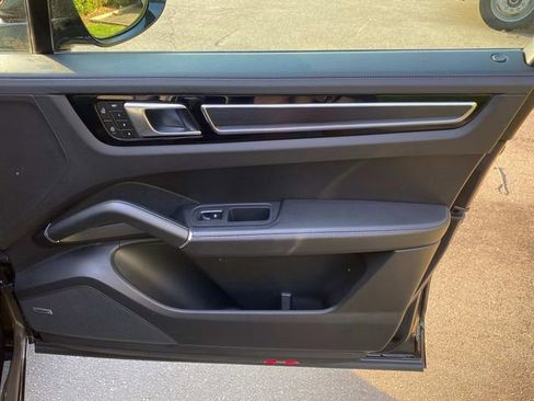 Used 2023 Porsche Cayenne GTS image 37