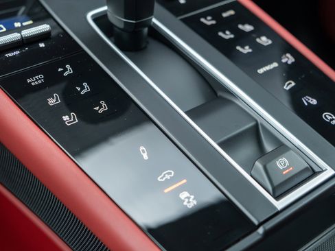 New 2026 Porsche Macan S image 29