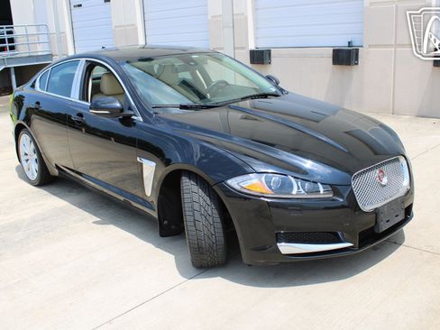 Used 2014 Jaguar XF 3.0 RWD image 14