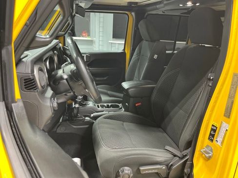 Used 2021 Jeep Wrangler Unlimited Sport AWD/4WD image 16