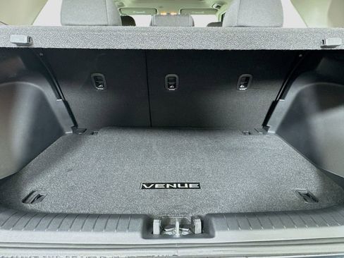 Certified 2025 Hyundai Venue SEL image 26