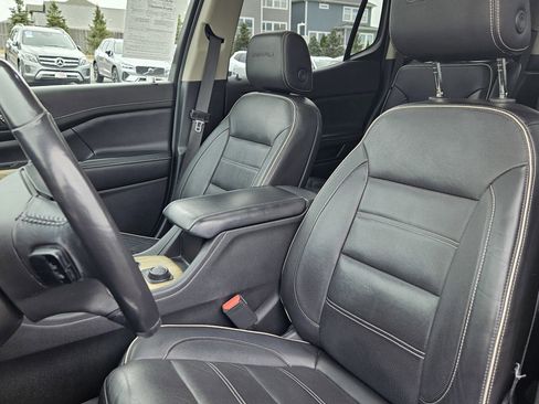 Used 2019 GMC Acadia Denali w/ Technology Package image 13