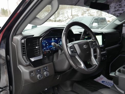 Used 2022 Chevrolet Silverado 1500 RST image 10