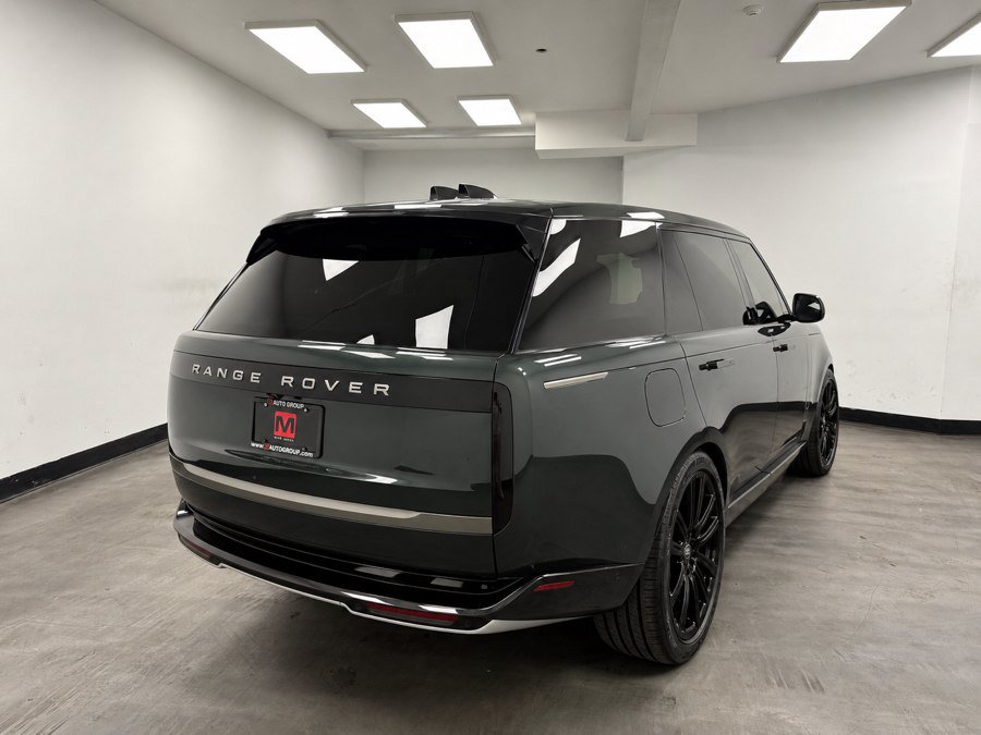 Used 2023 Land Rover Range Rover Long Wheelbase SE AWD/4WD image 12