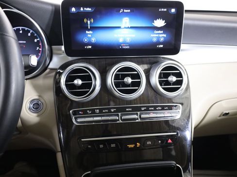 Used 2022 Mercedes-Benz GLC 300 4MATIC image 20