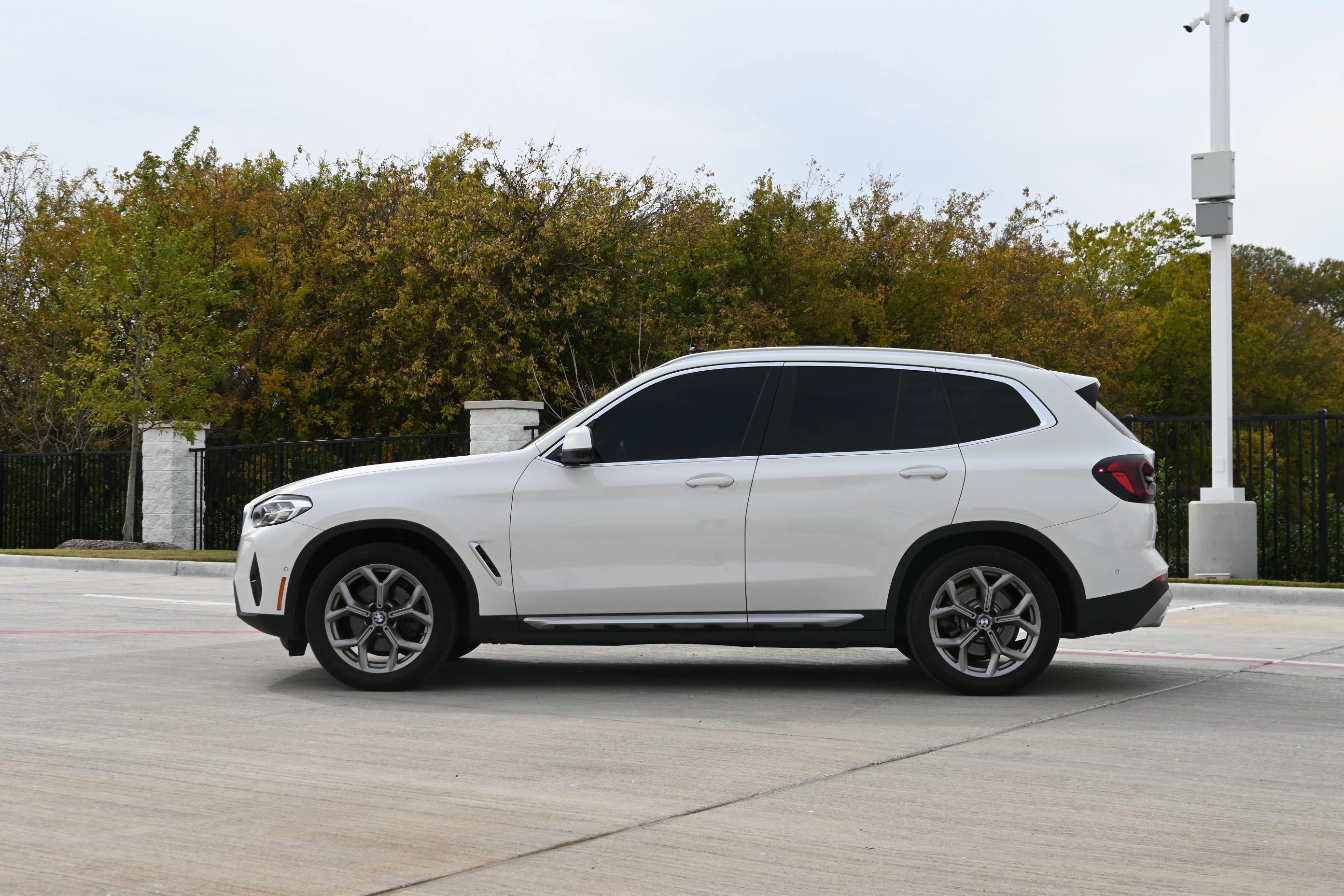 Used 2023 BMW X3 sDrive30i w/ Premium Package RWD image 6