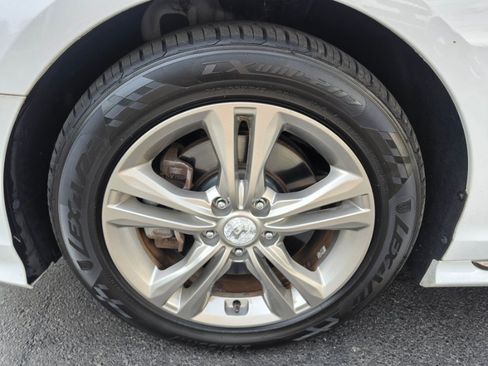 Used 2019 Hyundai Sonata Sport w/ Tech Package 03 FWD image 9