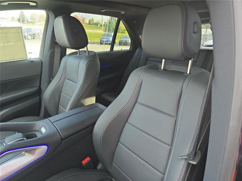 Used 2025 Mercedes-Benz GLE 350 4MATIC image 23