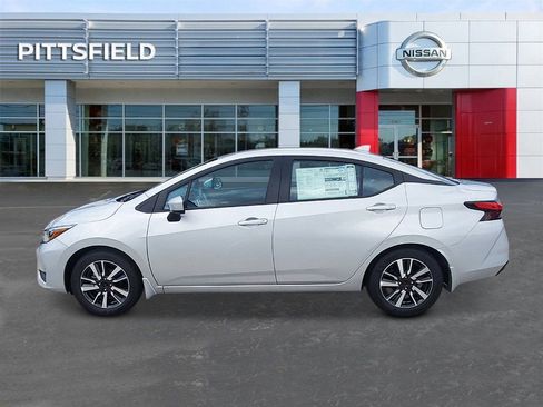 New 2025 Nissan Versa SV image 6