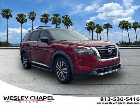Certified 2022 Nissan Pathfinder Platinum w/ Lighting Package (N93) FWD image 1